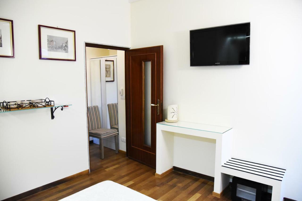 B&B Al Vecchio Glicine Torre Canne Exterior foto