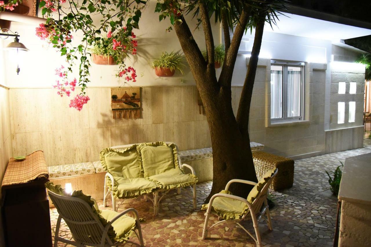 B&B Al Vecchio Glicine Torre Canne Exterior foto